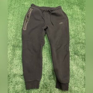 Nike Tech Black Men's Jogger Sweatpants